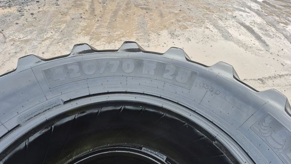 Second hand tractor tyres 377728215