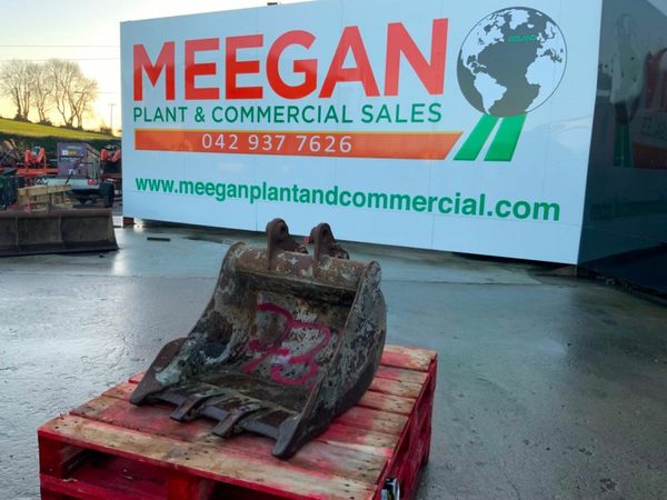 24" MINI DIGGER BUCKET.......35mm PINS.........731 377737049