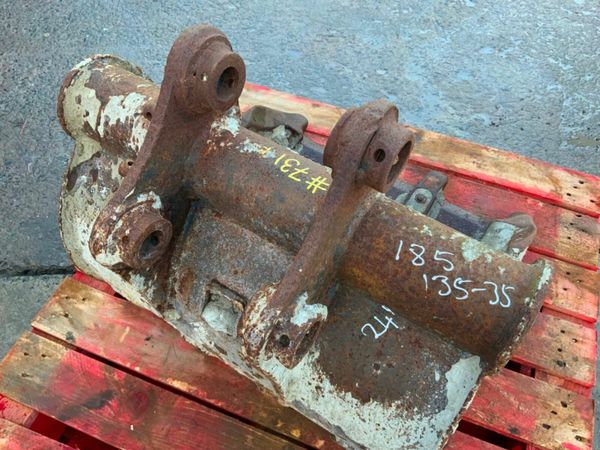 24" MINI DIGGER BUCKET.......35mm PINS.........731 377737051