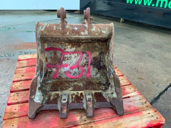 24" MINI DIGGER BUCKET.......35mm PINS.........731 377737059