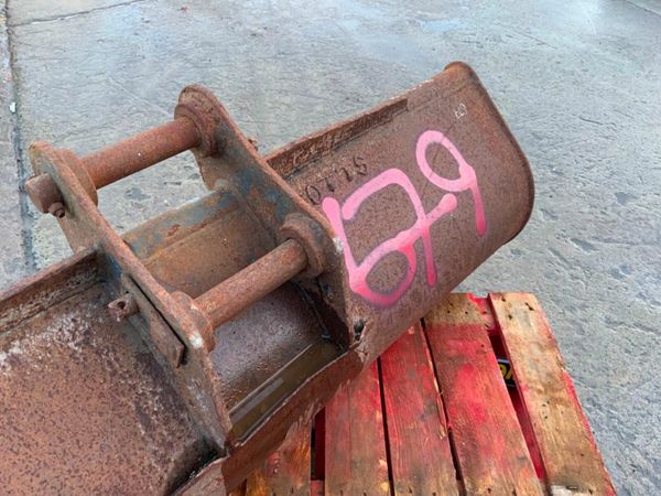 60" GRADING BUCKET.........45mm PINS .......679. 377737064