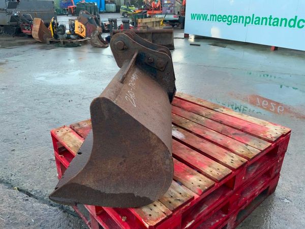 60" GRADING BUCKET.........45mm PINS .......679. 377737069