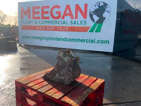 12" MINI DIGGING BUCKET......40 mm PINS.........12 377737079