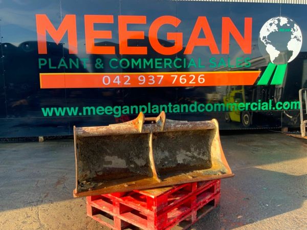 60" GRADING BUCKET......50mm PINS.........022. 377737093