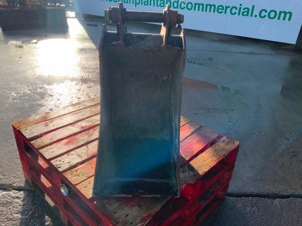 16" JCB 3 CX DIGGING BUCKET...45mm PINS......665. 377737148