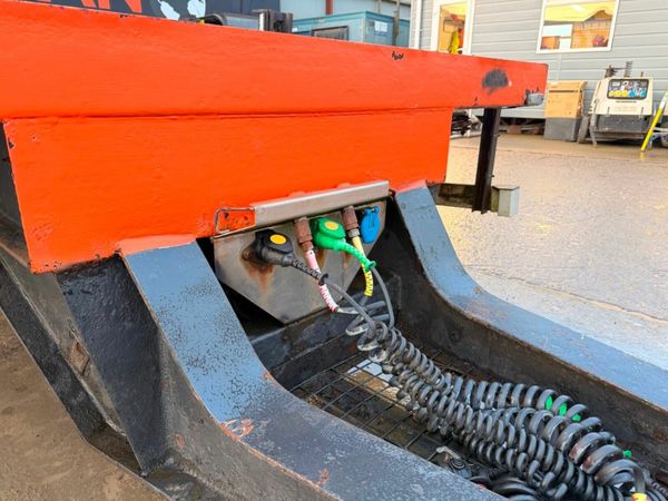 TWIN AXLE DRAG TRAILER  AIR BRAKES ....945d 377888387