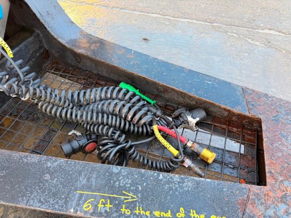 TWIN AXLE DRAG TRAILER  AIR BRAKES ....945d 377888388