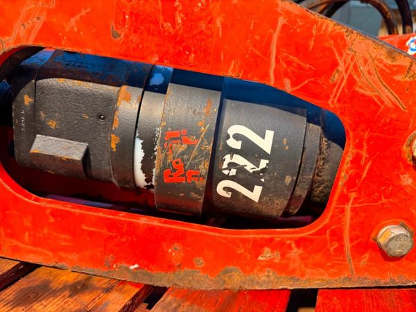 30MM RAMMER HAMMER to suit mini digger.....207F 377888332