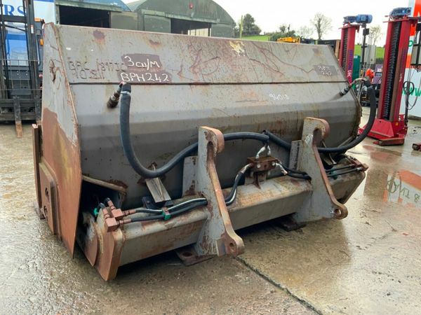 102 inch  BAC HIGH TIP LOADER BUCKET.........671p. 377897857