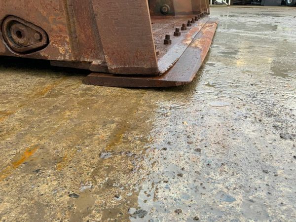 102 inch  BAC HIGH TIP LOADER BUCKET.........671p. 377897868