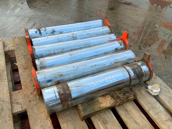 HITACHI BUCKET LINK PINS..NEW TAKE OFF. 377897909