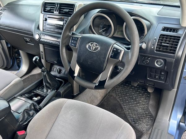 Toyota Land Cruiser 2011 377941319