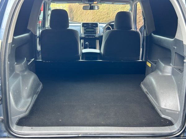 Toyota Land Cruiser 2011 377941325