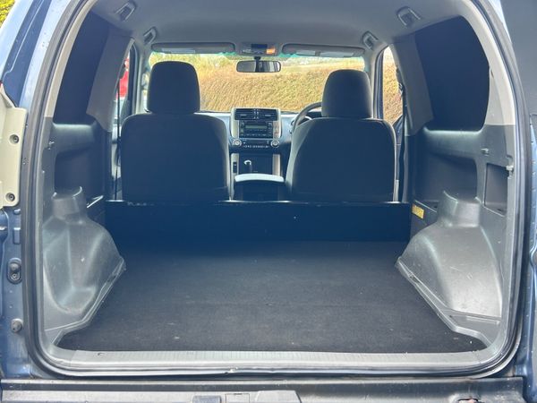 Toyota Land Cruiser 2011 377941326