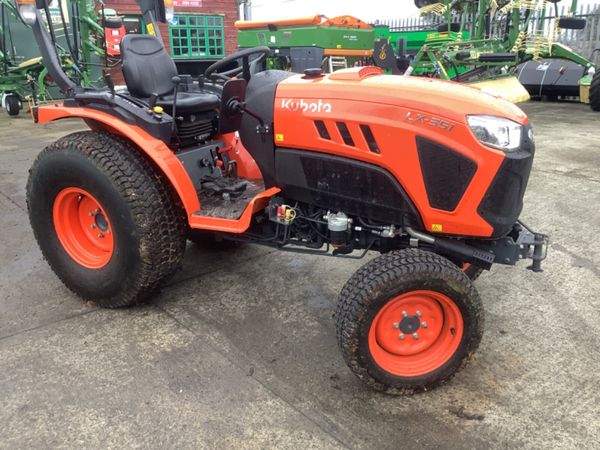 Kubota L351 tractor 378044911
