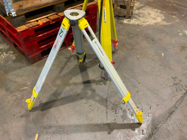 SITE LEVEL TRIPOD / STANDS..LEICA / TOPCON. 378063012