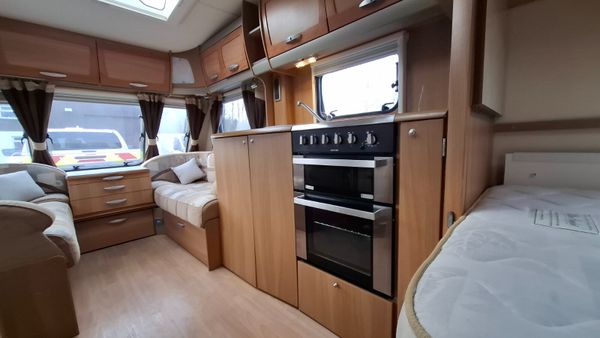 Swift Conqueror caravan 378019989