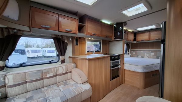 Swift Conqueror caravan 378019992