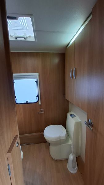 Swift Conqueror caravan 378020010