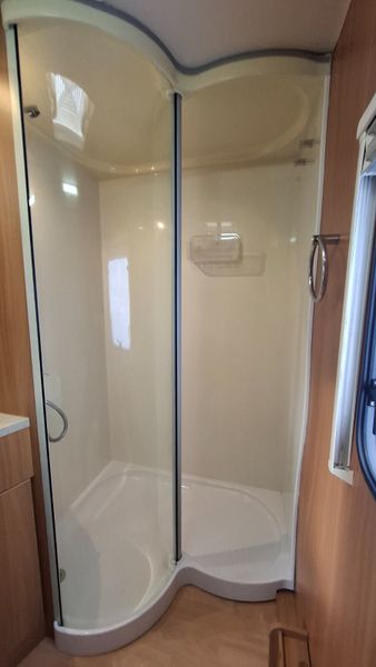 Swift Conqueror caravan 378020015