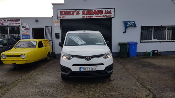 Toyota Proace City 2022 HI SPECK VAT INVOICE 378165343