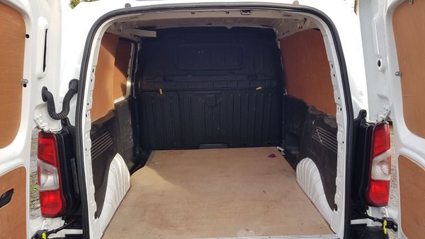 Toyota Proace City 2022 HI SPECK VAT INVOICE 378165359