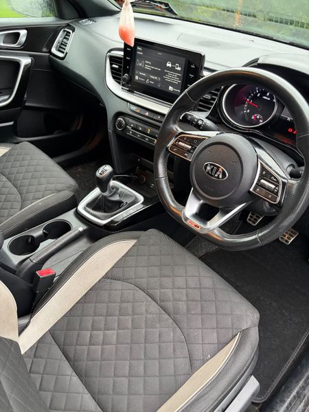 211 Kia Ceed GT-Line Commerical - Immaculate 378175885