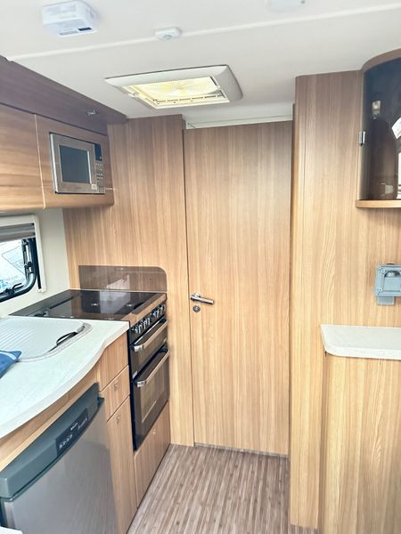 ✨2015 COMPASS RALLY 4 BERTH REAR ISLAND BED✨ 378138112