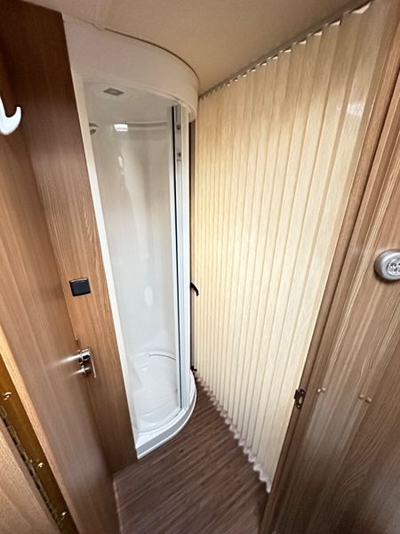 ✨2015 COMPASS RALLY 4 BERTH REAR ISLAND BED✨ 378138114