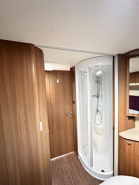 ✨2015 COMPASS RALLY 4 BERTH REAR ISLAND BED✨ 378138115