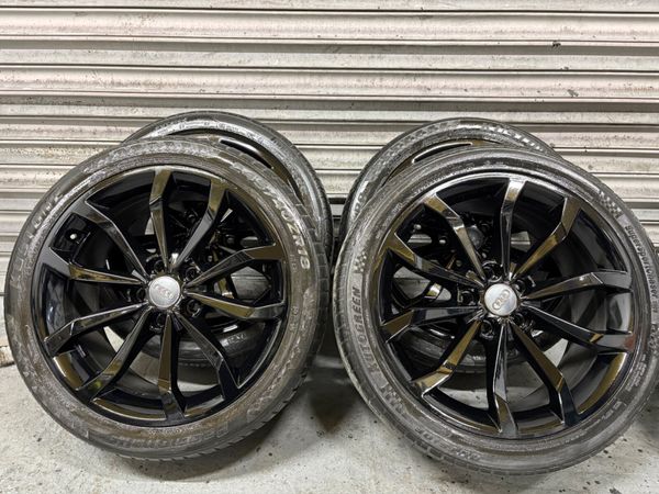 Audi A4 S-Line Alloys 18” 378350283