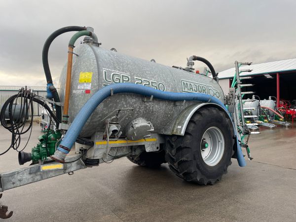 2019 Major 2250G Tanker with Trailing Shoe 378374423