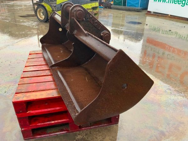 72"  SCOTT GRADING BUCKET.......65mm PINS ...001. 378381361