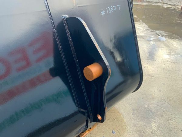 UNUSED 90" STRICKLAND / MANITOU  BUCKET..1387. 378389859