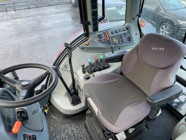2016 Valtra N143 HiTech 378392537