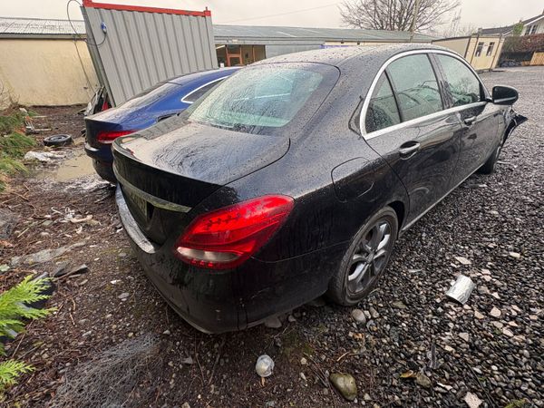 2017 Mercedes C-Class 378396545