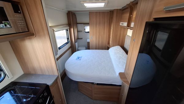 Bailey Pegasus Brindisi island bed caravan 378317236