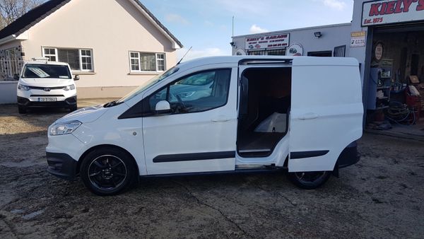 Ford Transit Courier 2015 TRENDLINE (((mint)))no v 378488478