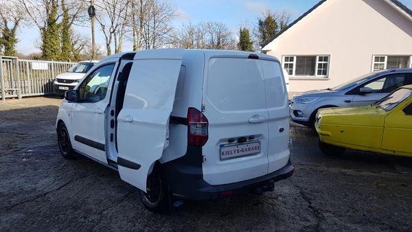 Ford Transit Courier 2015 TRENDLINE (((mint)))no v 378488485