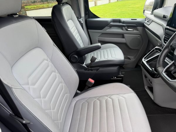 2025 2.5 hybrid Tourneo 8 seater 378489717