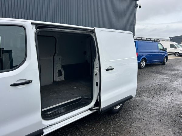 Citroen Dispatch 2021 ‘ Air con - 3 seats 378690361
