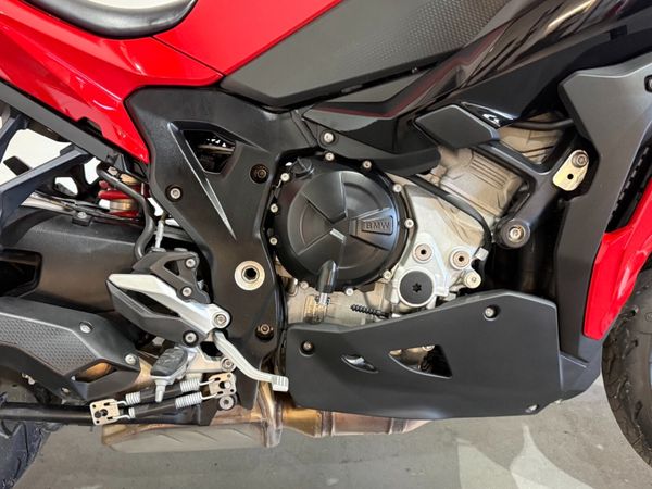 BMW S1000XR TE 378757660