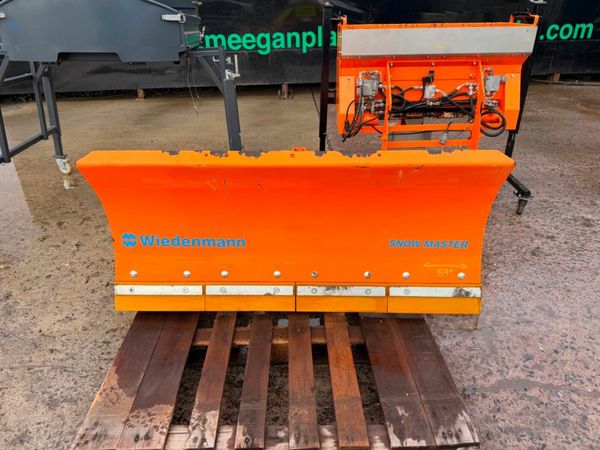 HAKO SWEEPER , SNOW PLOUGH / GRITTER ..239R 378795255