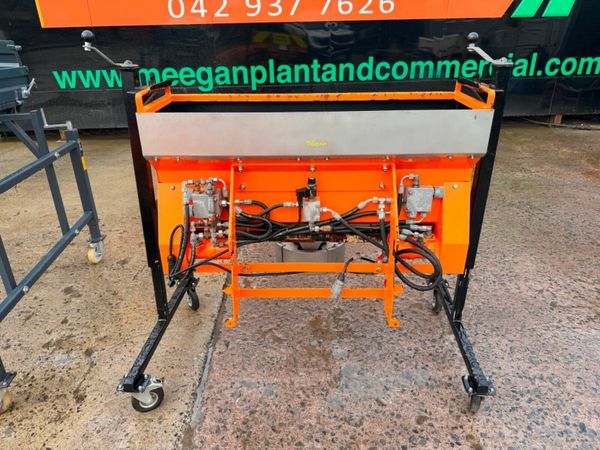 HAKO SWEEPER , SNOW PLOUGH / GRITTER ..239R 378795262