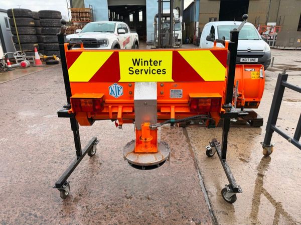 HAKO SWEEPER , SNOW PLOUGH / GRITTER ..239R 378795266
