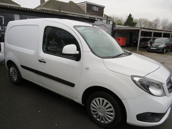 Mercedes-Benz CITAN VAN DIESEL IN WHITE 378710109