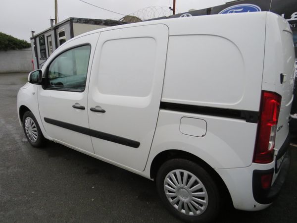 Mercedes-Benz CITAN VAN DIESEL IN WHITE 378710117
