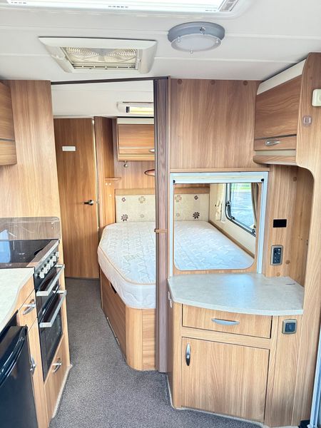 ✨BARGAIN SWIFT KUDOS 4 BERTH FIXED BED✨ 378890079