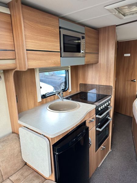 ✨BARGAIN SWIFT KUDOS 4 BERTH FIXED BED✨ 378890080