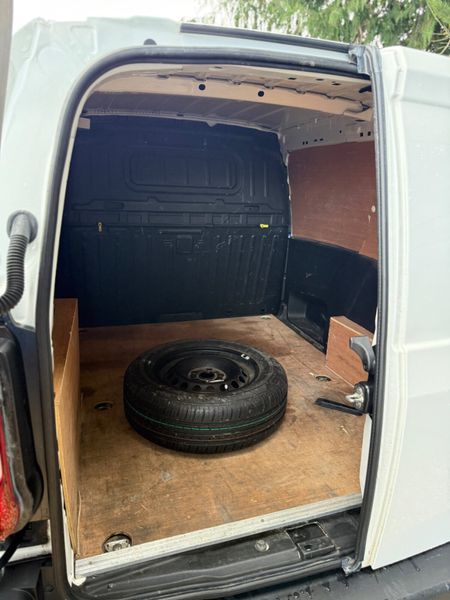 Peugeot Partner 2021 378824475